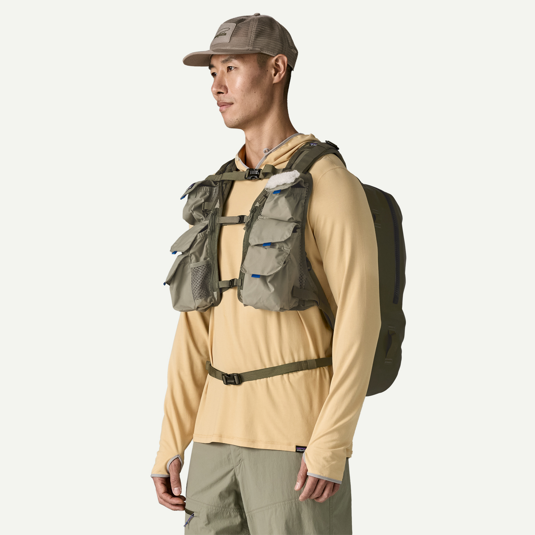 Stealth Convertible Fishing Vest - Image 7