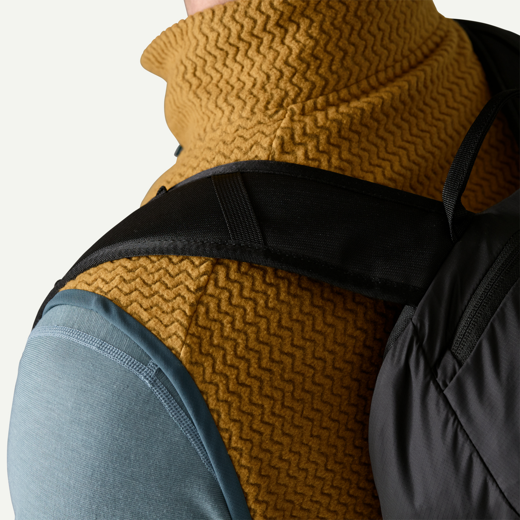 Men's R1 Air Fleece Vest - Image 10