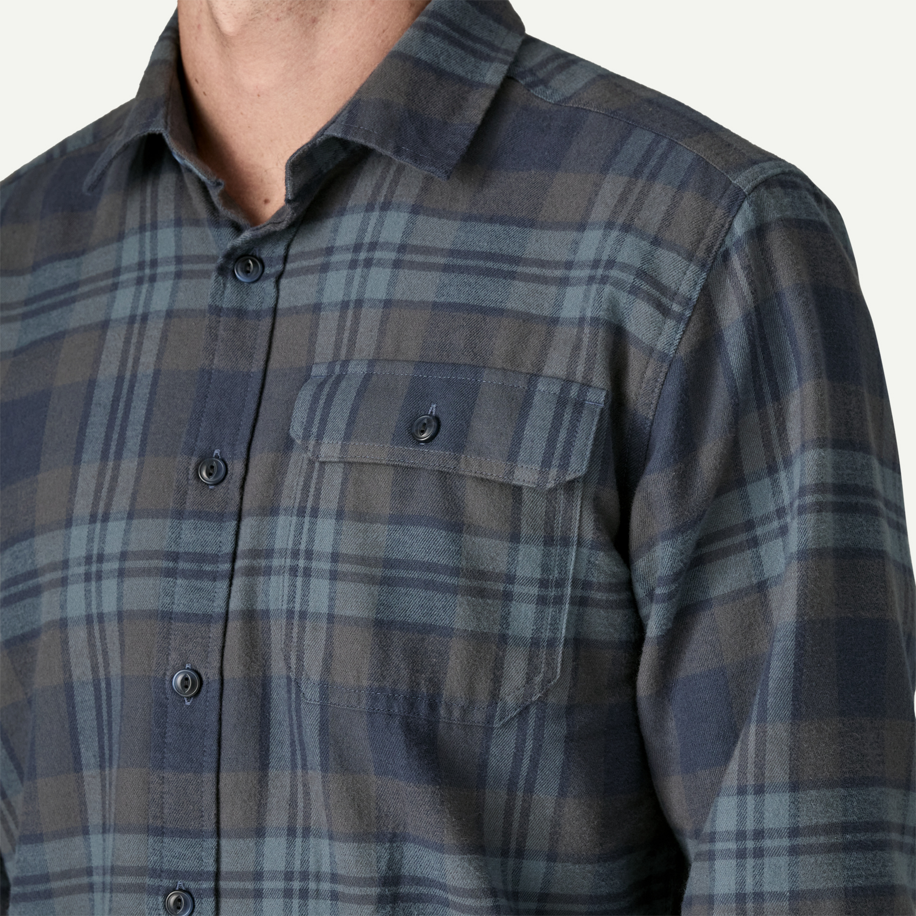 Men's Long-Sleeved Lightweight Fjord Flannel Shirt - Image 4