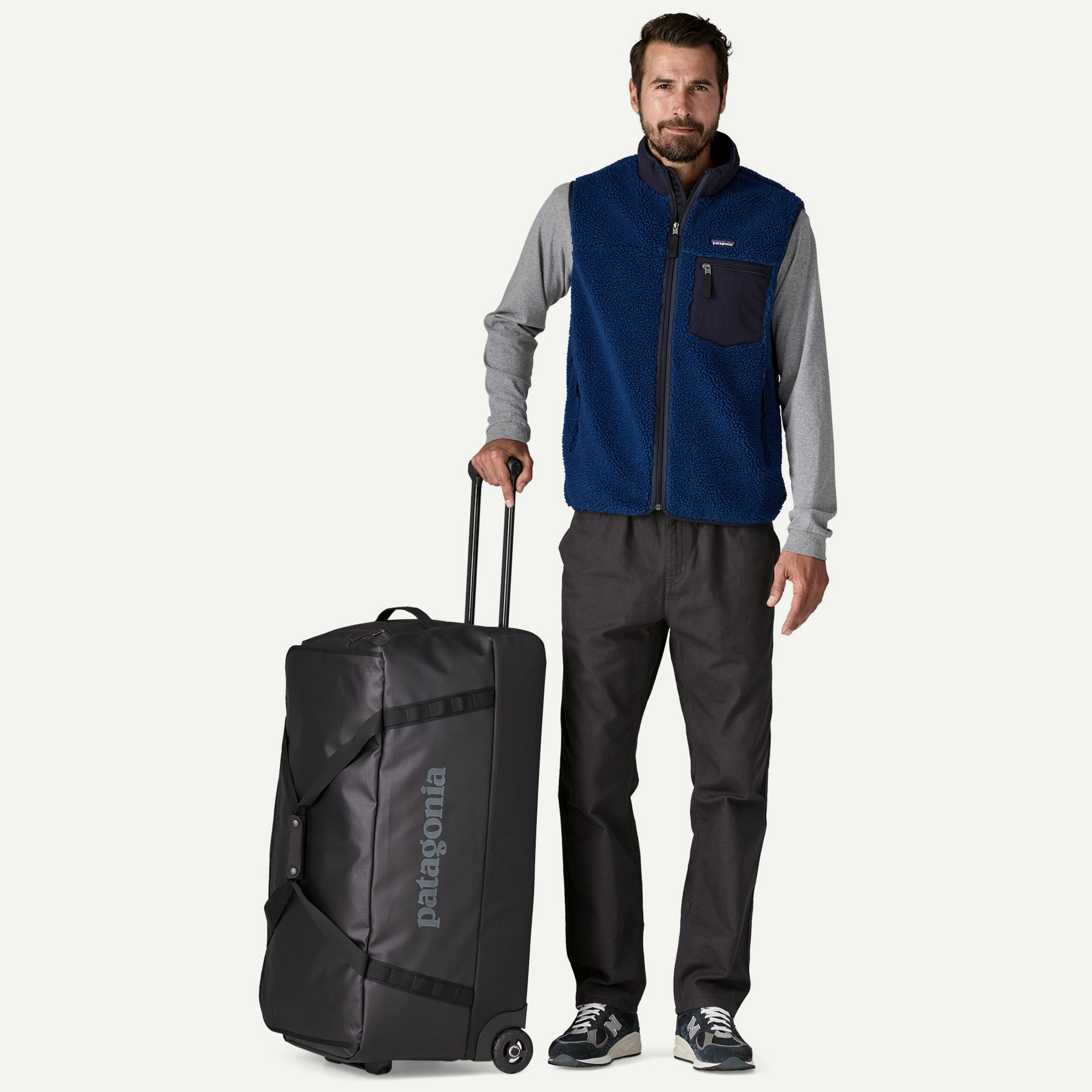 Black Hole Wheeled Duffel 100L - Image 4