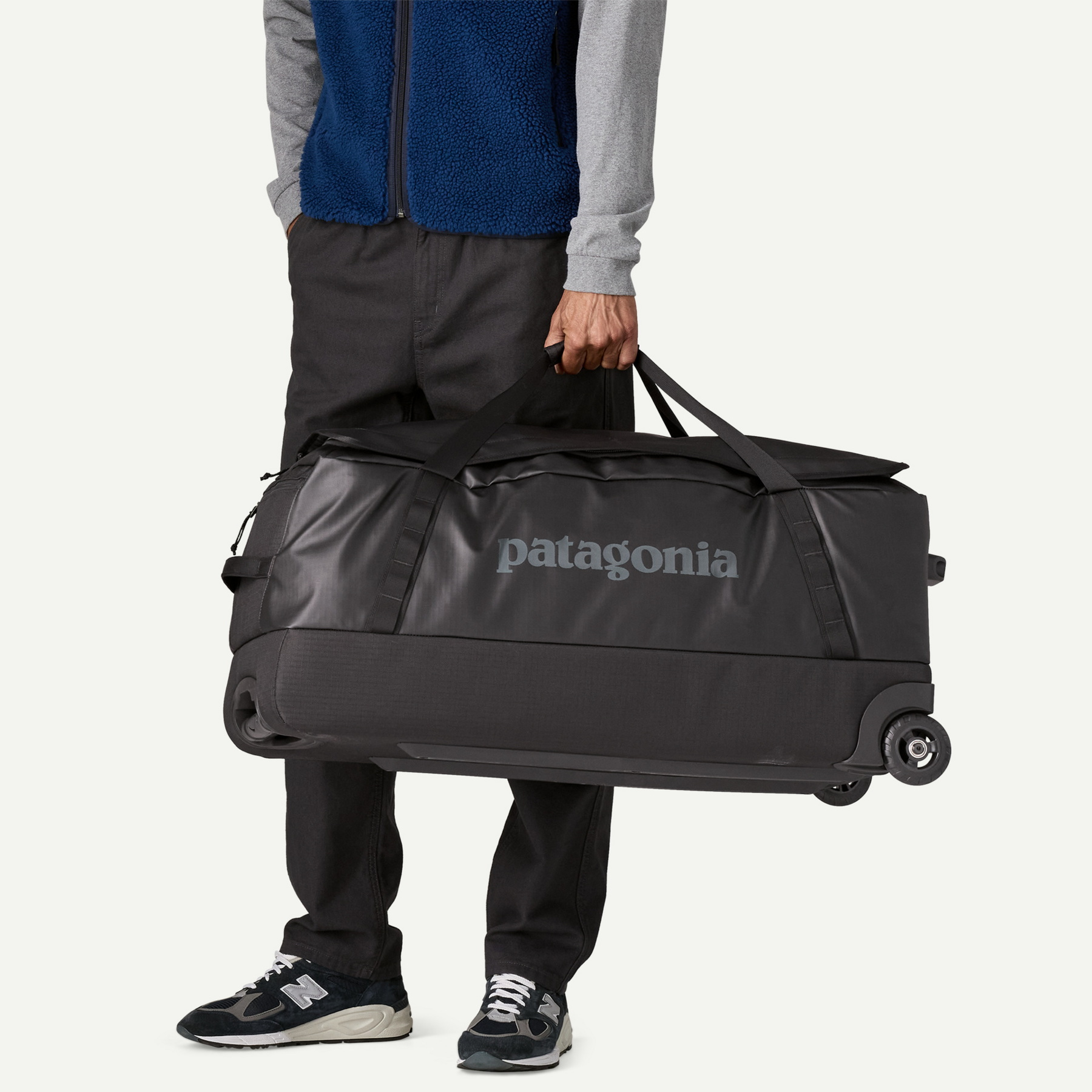 Black Hole Wheeled Duffel 100L - Image 5