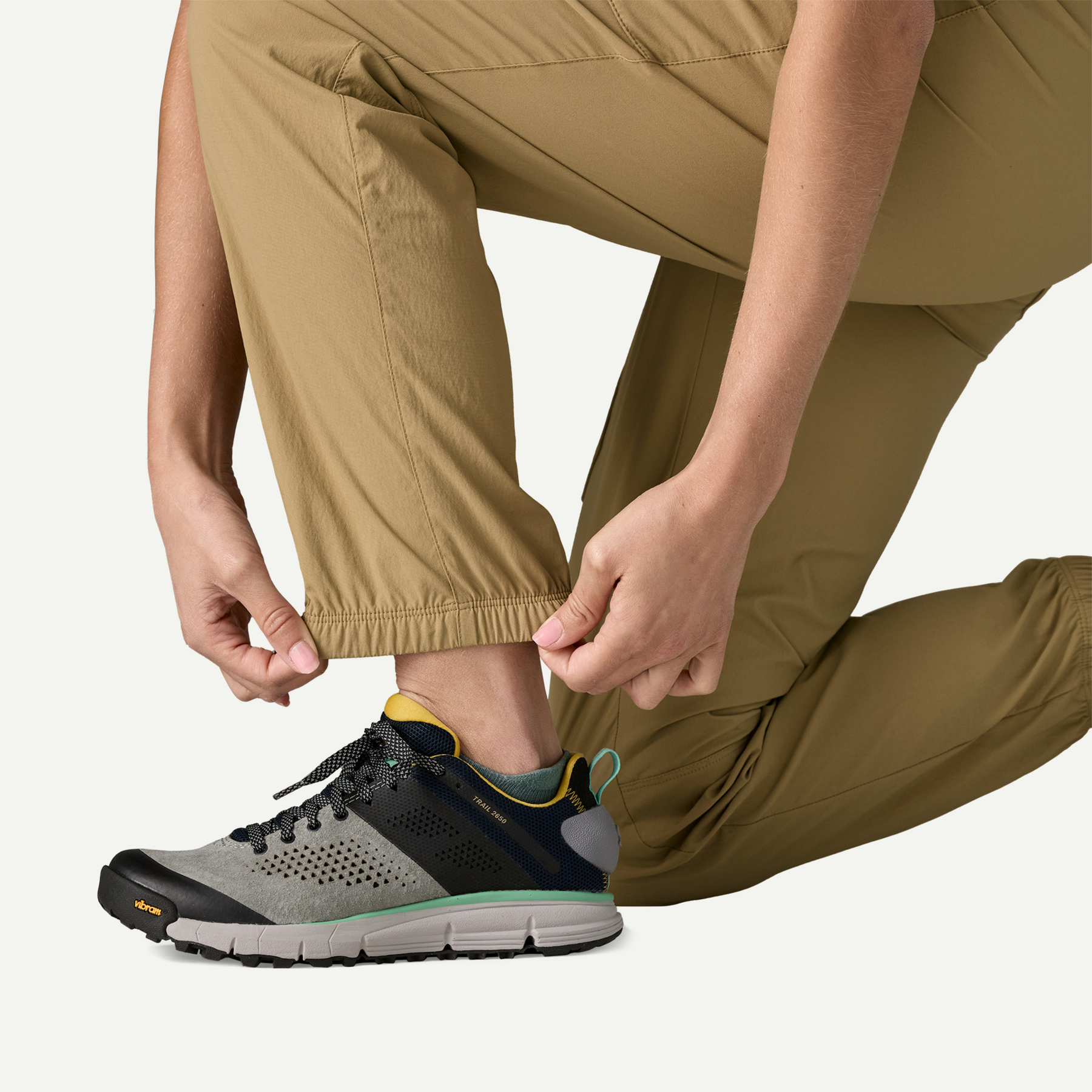 Women's Quandary Joggers - Image 9