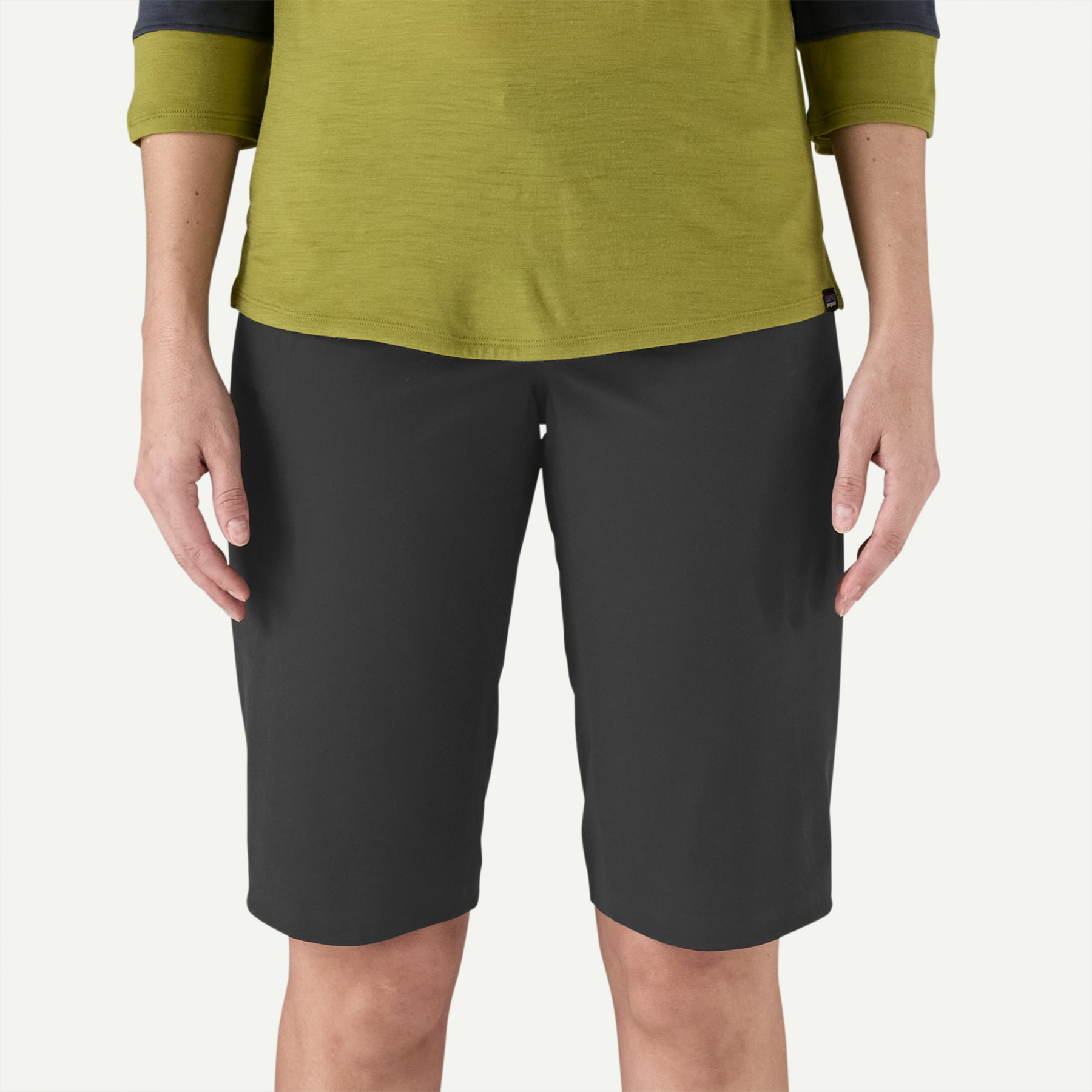 Women's Dirt Roamer Bike Shorts - Image 2